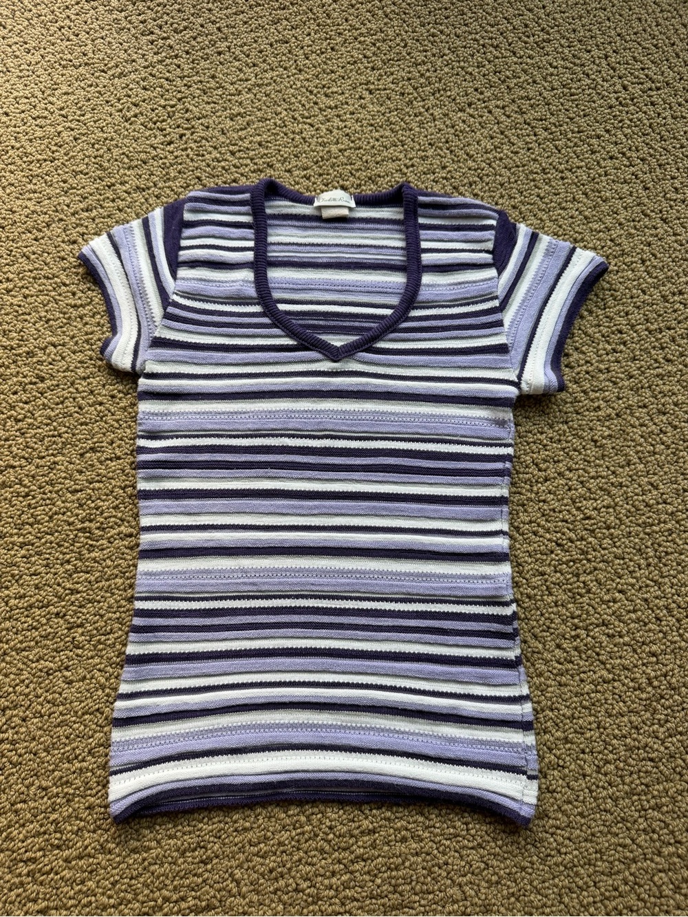 Charlotte Russe Striped V-Neck Short Sleeve Top in Purple, Lavender & White